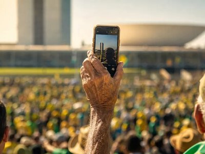 Президент Бразилії Лула отримав перший смартфон перед другим туром — Dawn