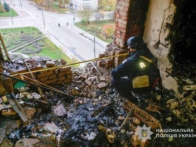 На Охтирщині ворог влучив в автомобіль: троє поранених