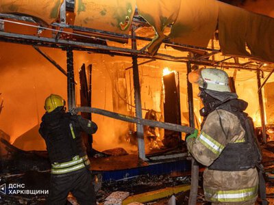 Російські дрони атакували два райони Харкова: пошкоджені авто