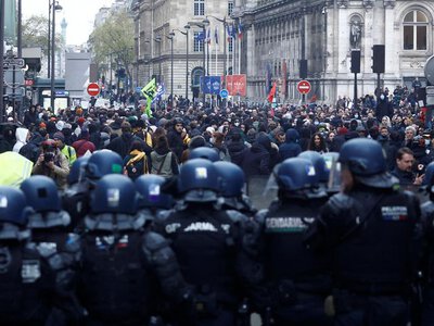 У Франції тривають масові протести через вартість життя: затримали близько тисячі людей