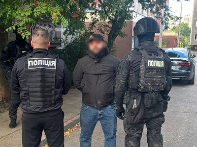 На Кіровоградщині затримали іноземних «мисливців» за мільйонами
