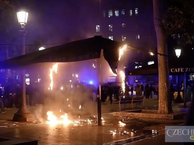 У Барселоні масові заворушення — 128 затриманих, серед них 72 неповнолітні. Відео