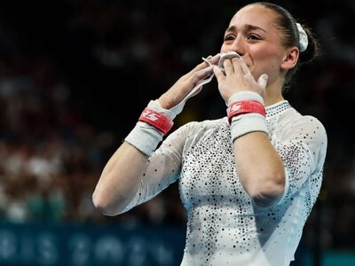 Олімпійська чемпіонка вдруге поспіль виграла ЧС з гімнастики – випередила суперниць на пів бала