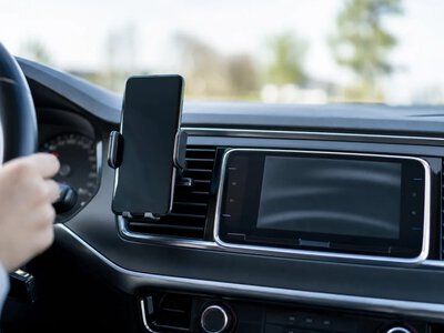 Як зменшити нагрівання смартфона під час роботи CarPlay та Android Auto
