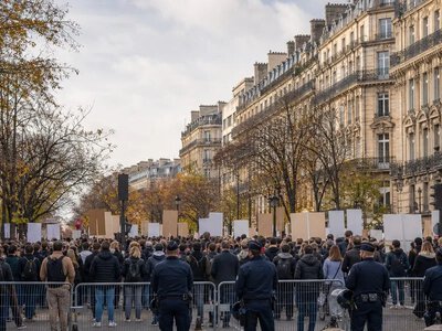 Після протесту в Парижі затримали 142 людей, 53 людини зазнали поранень — RMF24