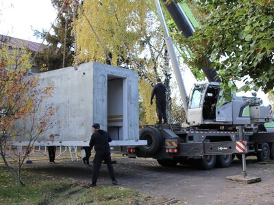 Громада отримала п'ять мобільних укриттів: де їх встановили
