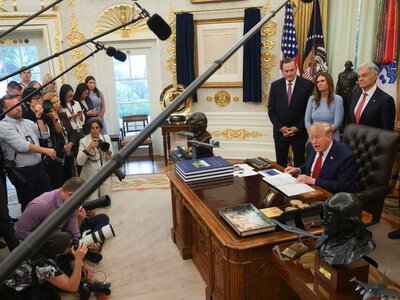 Більшість виборців США занепокоєні корупцією в адміністрації Трампа
