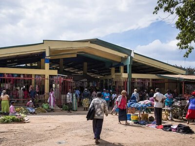 Президент Руту доручив надати пріоритет 1500 торговцям у Кітале — Nation Kenya