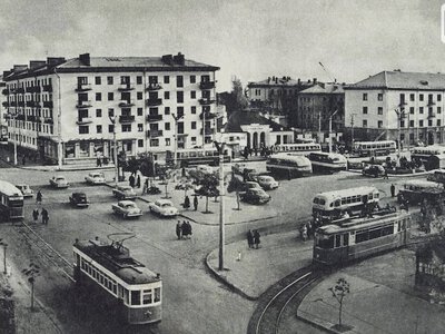 На площі Перемоги у Житомирі колись стояв автовокзал — фото 1960 року показує місто без знаменитого танка