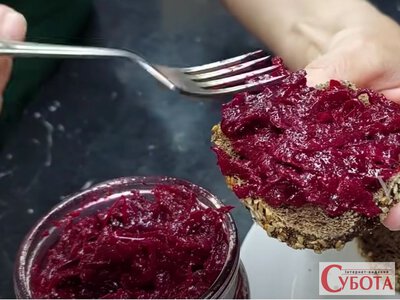 Ікра з буряка без попереднього варіння — як приготувати смачну закуску на сковороді