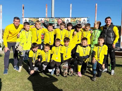 Тріумф охтирського футболу в Карпатах: ФК «Чемпіон» привіз додому кубки та золото