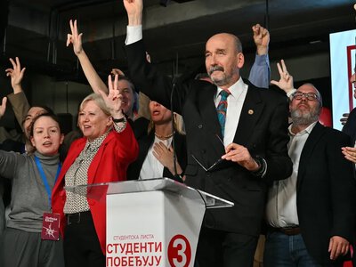 Урсула фон дер Ляєн і Марта Кос привітали студентів із перемогою над Вучичем у Сербії