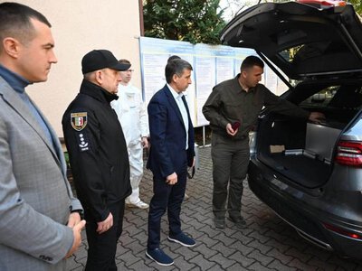 На Закарпатті придбали спецавтомобіль для ДНК-експертиз зразків зниклих захисників