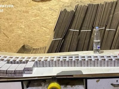 Під Уманню викрили підпільну фабрику сигарет