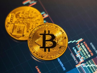Біткоїн дешевшає на тлі зростання побоювань щодо штучного інтелекту