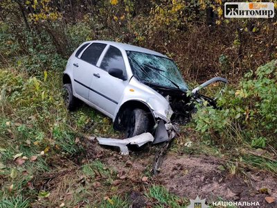 На трасі у Житомирській області зіткнулися Lada та вантажівка: є потерпілий
