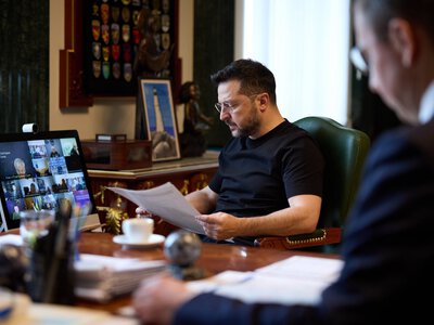 Майже місяць очікуємо на підпис Гегсета щодо ракет для «петріотів» та «насамсів», – Зеленський