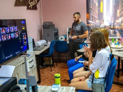 Молодь Херсона пізнає світ відеоігор у Maker Space бібліотеки Гончара