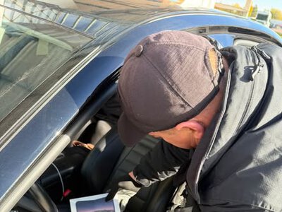На Львівщині прикордонники вилучили смартфони та запчастини Apple на понад 1,2 млн грн