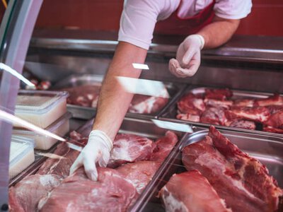 Через дроблення бізнесу в мережі м’ясних магазинів бюджет недоотримав 23,5 млн грн