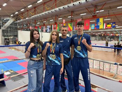 Спортсмени з Рівненщини здобули сім медалей на чемпіонаті світу з кікбоксингу в Італії