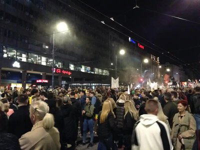 Нова влада Сербії хоче заборонити продаж зброї Україні