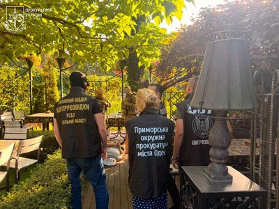 В Одесі чоловік за $12 тисяч обіцяв оформити інвалідність для звільнення від військової служби