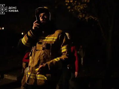 Росіяни вдруге за ніч атакували Київ балістикою: влучання в будівлі