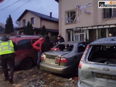 У Вінниці під час російської атаки загорівся автомобіль двох майстринь із Житомира