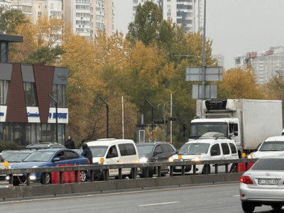 У Києві затори на лівому березі внаслідок атак РФ