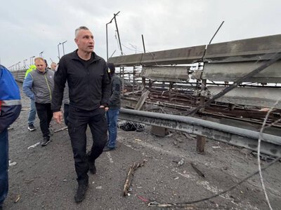 Росія атакувала Київ балістикою: загинула жінка, 15 людей постраждали (фото, відео)