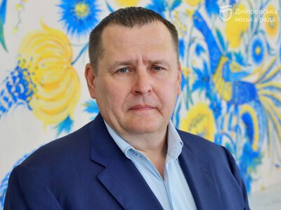 «Що більше довкола української, то менше пацаків»: Філатов звернувся до земляків у День писемності та мови