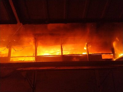 Зеленський: по центральній частині Лозової вдарила РФ вночі, горів ринок