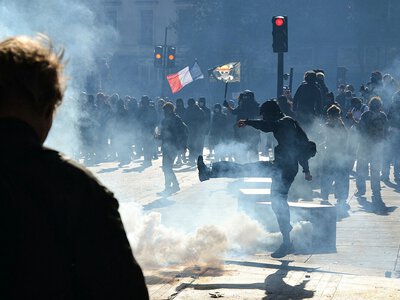 У Франції студенти продовжать масові протести попри поступки уряду