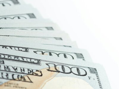 На валютному ринку України з'явилися ознаки уповільнення зростання долара