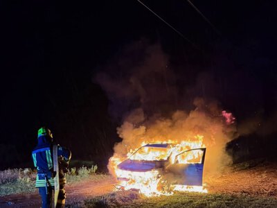 На Буковині за добу сталися дві пожежі: згорів автомобіль Volkswagen