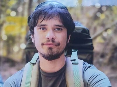  Дружина загиблого військового з Херсонщини Володимира Самохвалова передала книги місцевій бібліотеці 