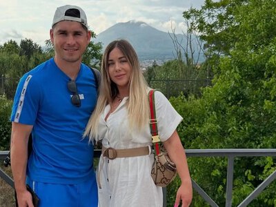 Дружина Маліновського показала красивий подарунок від Руслана, поки він не поруч із родиною
