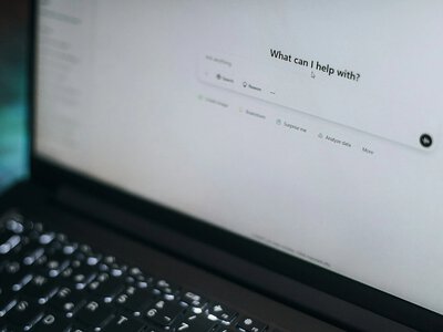Більшість великих компаній США поки не отримали фінансової вигоди від ШІ - Apollo