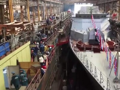 Будували понад 5 років: у Росії спустили на воду невеликий корвет Грозний