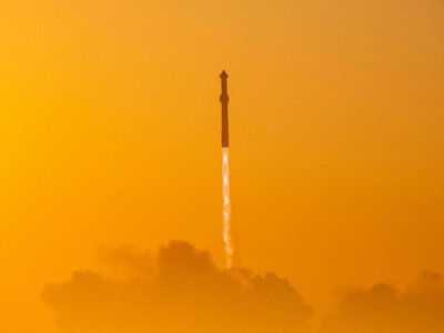 Ілон Маск і NASA розійшлися в поглядах: дані про польоти Starship до Місяця не збігаються
