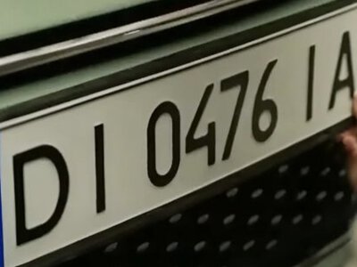 VIP-номери за 96 000 грн: шахраї виманюють гроші в українських водіїв