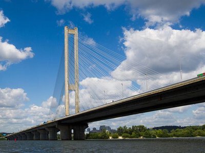 Росія підтвердила ракетний удар по Південному мосту в Києві
