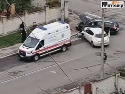 У Житомирі на перехресті вулиць Бориса Тена та Івана Сльоти сталася ДТП