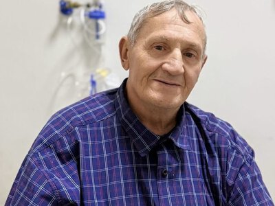 У Мукачеві лікарі врятували ногу пацієнта від ампутації завдяки гібридній операції