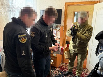 На Дніпропетровщині шахраї виманили у громадян майже 1 млн грн через фейкову «єДопомогу»