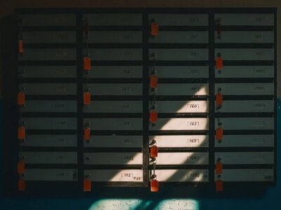 Росія заміщує українців на лівобережжі Херсонщини: привозять своїх “фахівців”