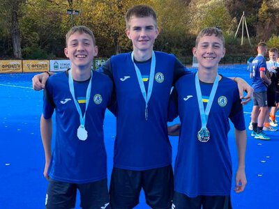Троє юних хокеїстів із Томашполя стали чемпіонами України з хокею на траві