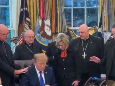 Католицькі єпископи США перепросили за зустріч із Трампом у Білому домі