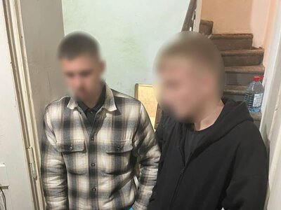 На Франківщині викрили двох 18-річних хлопців на збуті наркотиків: обом уже оголошено про підозру